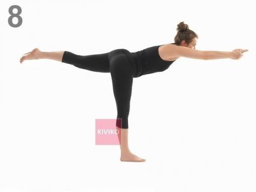 Йога стоя.   Занятия йогой, в положении стоя - направлены на растяжку мышц и концентрацию внимания. 07