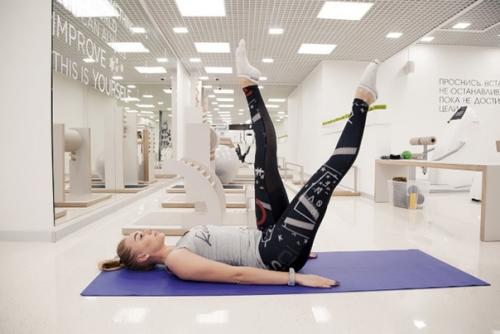 Главная задача - научиться чувствовать мышцы, работающие в тех или иных упражнениях. 03