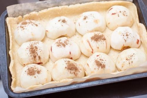 Пирог из творожного теста с яблоками. 04