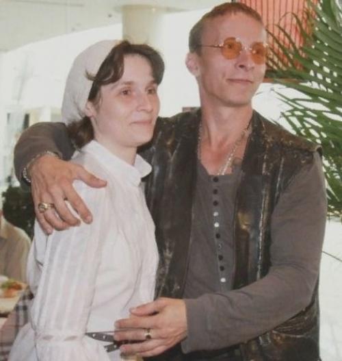 Не все жены делают пластические операции, даже если им позволяют деньги. 02