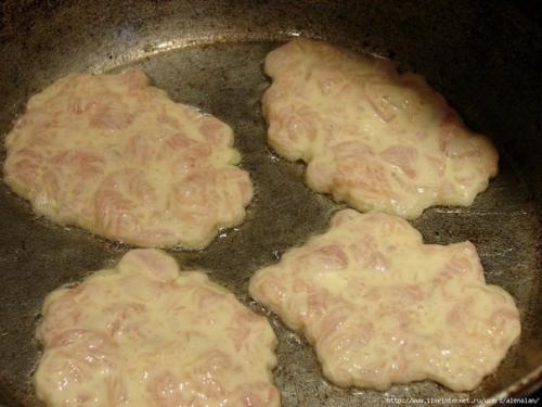 Вкусные оладьи из курицы. 01