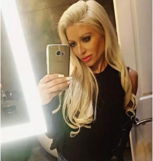 Мать пятерых детей обвинили во лжи из-за её шикарной фигуры. 03 Мать пятерых детей обвинили во лжи из-за её шикарной фигуры. 03