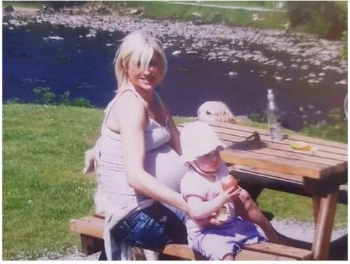 Мать пятерых детей обвинили во лжи из-за её шикарной фигуры. 01 Мать пятерых детей обвинили во лжи из-за её шикарной фигуры. 01