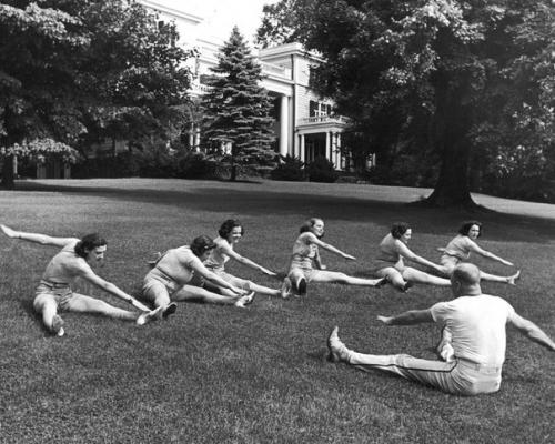 Немного истории.  Многие этой весной старались похудеть к лету, у кого-то получилось, у большинства - нет. 02