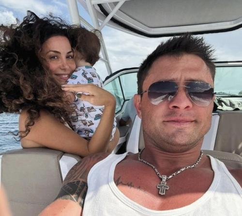 Агата муцениеце о снимках прилучного и зепюр брутян: Надо Меньше Изображать Счастье. 01