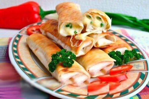 Вкусная закуска!  Лаваш, жареный с сыром! 05