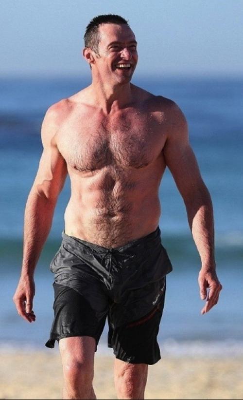 Вот в какой форме должен быть мужчина в 51 год! 02