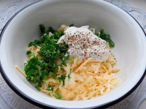 Вкусная закуска!  Лаваш, жареный с сыром! 02