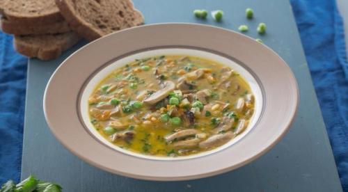 САЛАТ С МОРКОВЬЮ ПО-КОРЕЙСКИ?  Не смогу удержаться.   ИНГРЕДИЕНТЫ:  450 гр.  курица (филе). 450 гр. морковь (по-корейски). 01