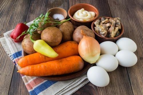 Новогодний салат Петушок. 01 Новогодний салат Петушок. 01