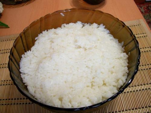 Суши.  Рецепт приготовления роллов я нашла на одном из кулинарных сайтов и это мой первый опыт. 02 Суши.  Рецепт приготовления роллов я нашла на одном из кулинарных сайтов и это мой первый опыт. 02