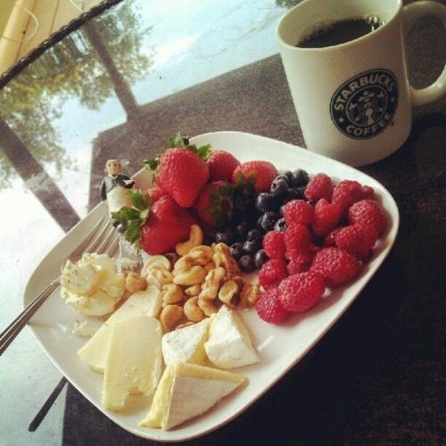 Здоровый завтрак: 4 варианта начать день с пользой для здоровья.