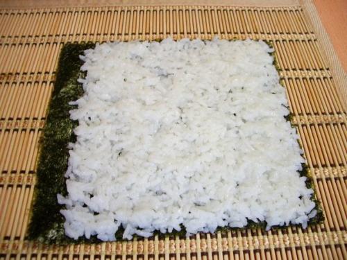 Суши.  Рецепт приготовления роллов я нашла на одном из кулинарных сайтов и это мой первый опыт. 05 Суши.  Рецепт приготовления роллов я нашла на одном из кулинарных сайтов и это мой первый опыт. 05