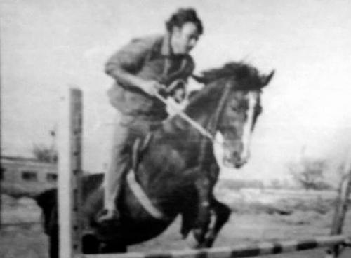 Не всегда надежды сбываются и очень часто, к сожалению причина - это излишнее стремление к лучшему. 01