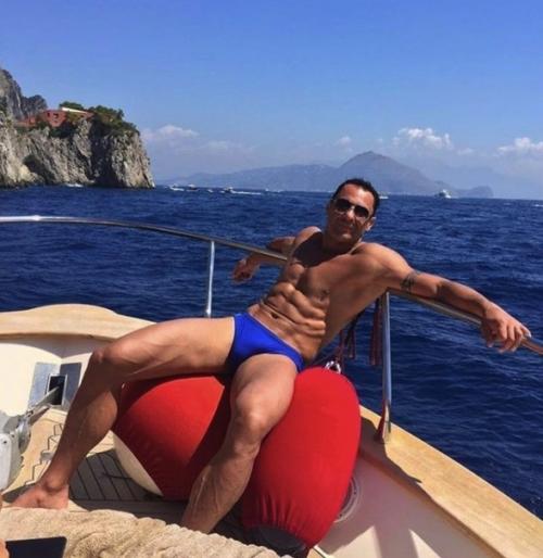 Вот как должен выглядеть мужчина в свои 50! 03