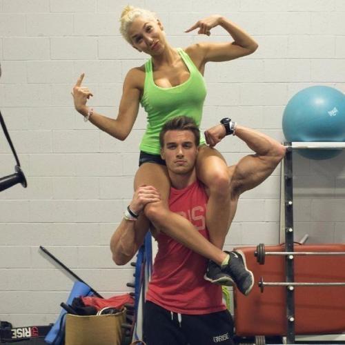 Лишь в том случае, если хочешь идти быстро - иди один. 03