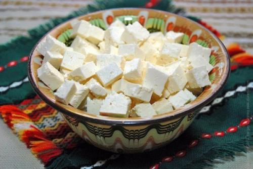 Домашняя брынза?   Взять хорошее молоко, уксус и соль. 04