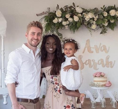 Самая необычная вещь в мире - любовь правда необычная пара? 03