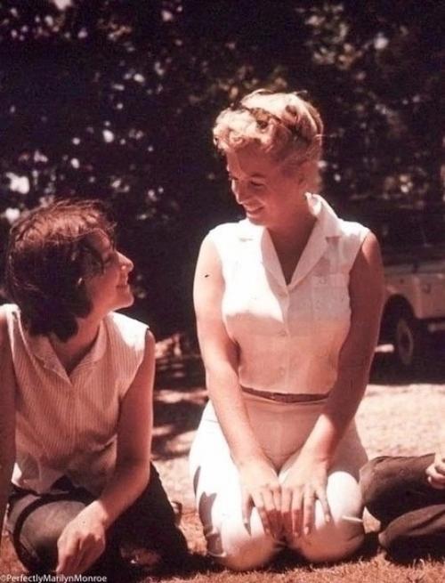 Дети моих мужей были вынуждены нести бремя моей славы. 01 Дети моих мужей были вынуждены нести бремя моей славы. 01