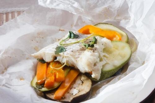 Треска, запеченная с овощами в пергаменте. 09