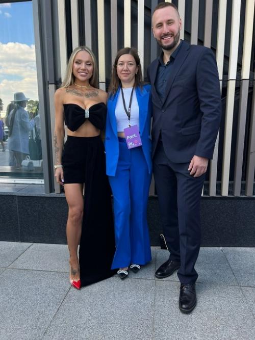 Таким образом, если ты новый человек в моей жизни, я тебе очень рада. 04