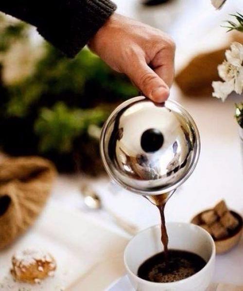 А счастлив тот, кто на рассвете. 05