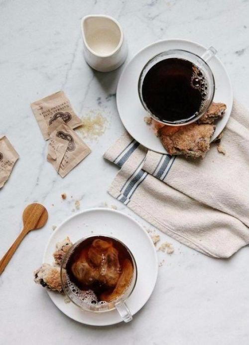 А счастлив тот, кто на рассвете. 03