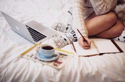 А счастлив тот, кто на рассвете. 01