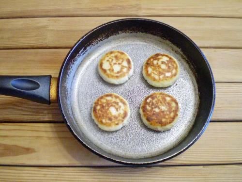 Из, какого творога лучше делать сырники. Классический рецепт сырника из творога.