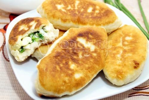 Рецепт быстрых пирожков с луком и яйцом. Быстрые пирожки с яйцом и зеленым луком