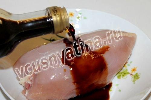 Куриная грудка в духовке диетическая калорийность. Диетическая куриная грудка в духовке