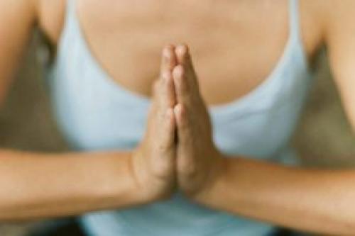 Как увеличить грудь. Как самостоятельно увеличить грудь в домашних условиях: питание, упражнения, массаж, визуальная коррекция