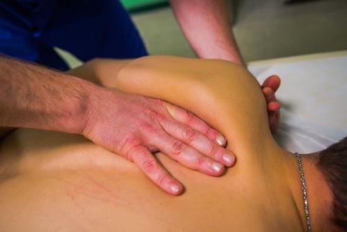 Хрустит плечевой сустав и болит. Плечевой сустав болит и хрустит 18