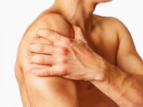 Эластичный бинт при переломе шейки плеча.  Универсальная ортопедическая