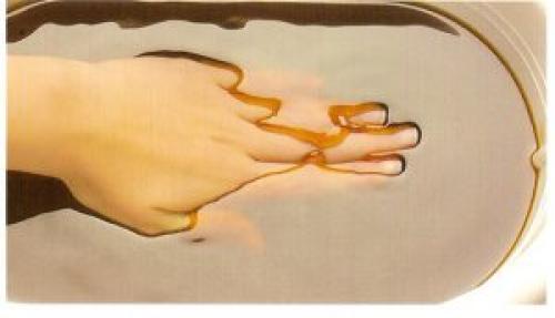 Лечение суставов парафином в домашних условиях. Домашняя парафинотерапия: лечение насморка, кашля, заболеваний суставов