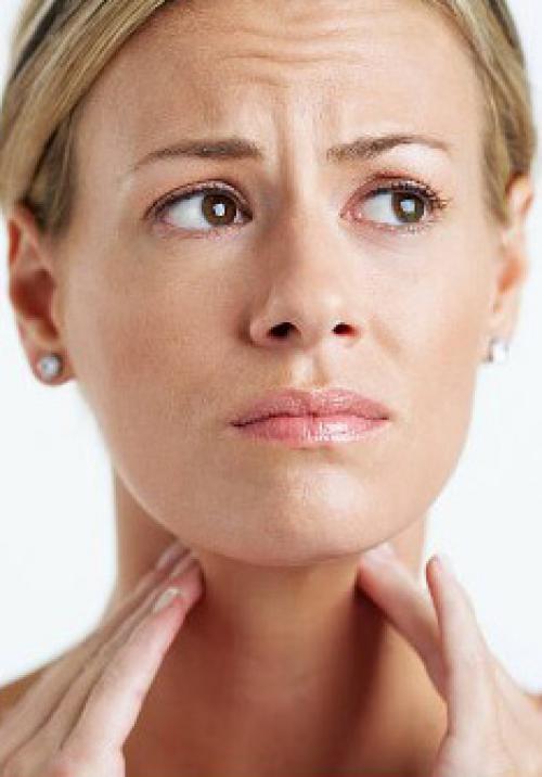 Воспалился лимфоузел на плече возле шеи справа. Почему может болеть лимфоузел только с правой стороны шеи