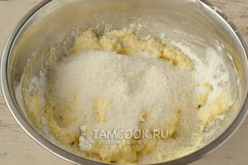 Пирог восторг с творожными шариками. Пирог с творожными шариками