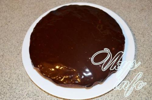 Пирог шоколадный с творожными шариками в мультиварке. Пирог с творожными шариками в мультиварке