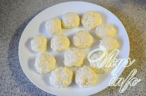 Пирог шоколадный с творожными шариками в мультиварке. Пирог с творожными шариками в мультиварке