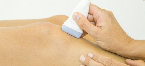 Колено покраснело и опухло, что это. Причины