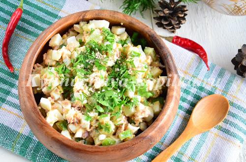 ПП салат с тунцом и огурцом и яйцом. Рецепт 6, простой: салат из тунца с огурцами (пошаговые фото)