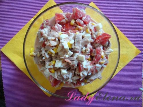 Диетический салат с тунцом и кукурузой. Салат с тунцом и кукурузой