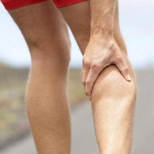 Сводит мышцы бедра причина у мужчин. Причины