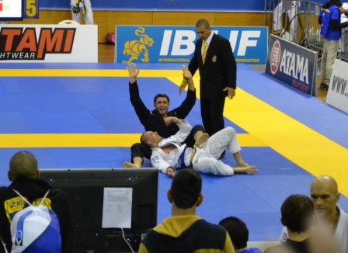 Шапиев Арсен Сиябшахович бутырская прокуратура. Заместитель Бутырского межрайонного прокурора города Москвы Арсен Шапиев выиграл чемпионат Европы по бразильскому джиу-джитсу