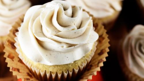 ПП капкейки с бананом. Банановые капкейки с масляным кремом: рецепт с фото пошагово в домашних условиях