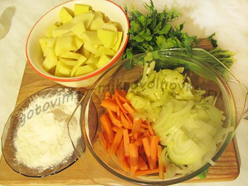 Куриные желудки в микроволновке. Куриные желудки и сердечки тушеные с овощами
