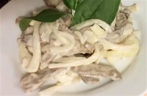 Салат из печень говяжья рецепты. Как приготовить салат из говяжьей печенки с маринованным луком?