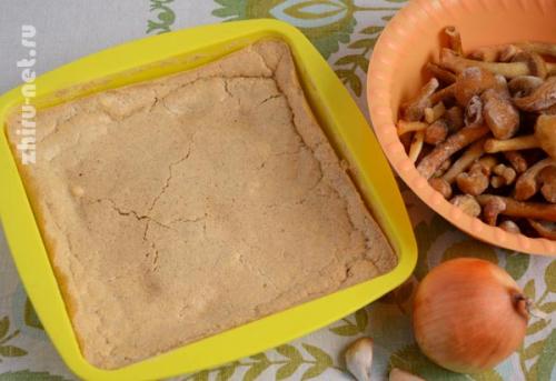 Пирог по Дюкану с грибами и сыром