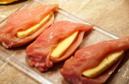 Куриная грудка с сыром на сковороде