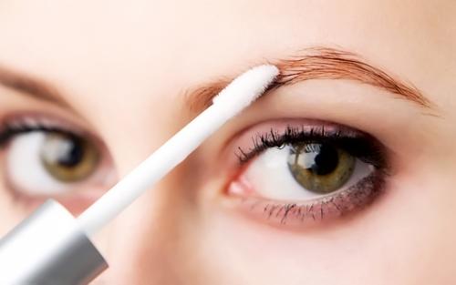 Как втирать масло в брови. Как правильно применять масла
